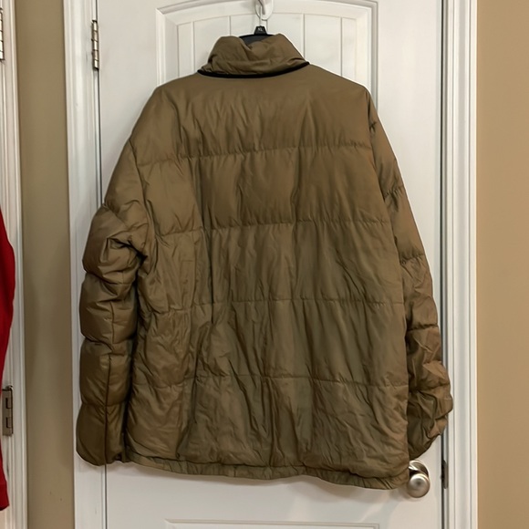 Reversible jacket khaki on one side & tealish green on other Goose down filler - Picture 3 of 4